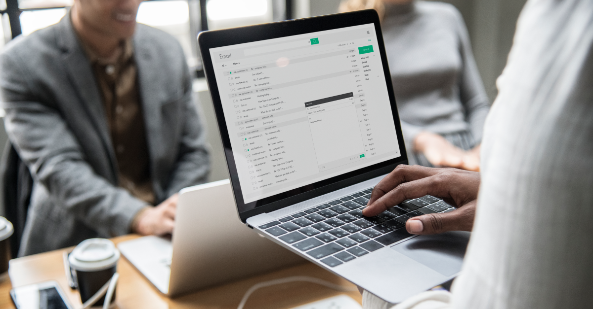 Jak przygotować profesjonalną stopkę w mailu - 5 darmowych narzędzi