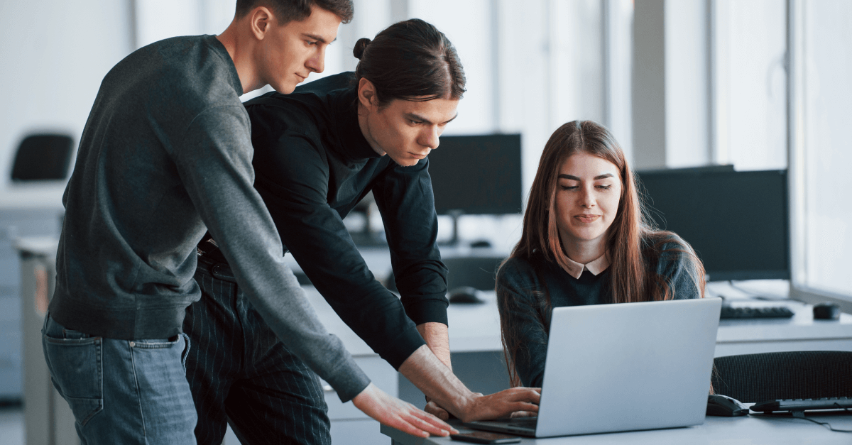 Jak zdobyć pierwszą pracę w IT?