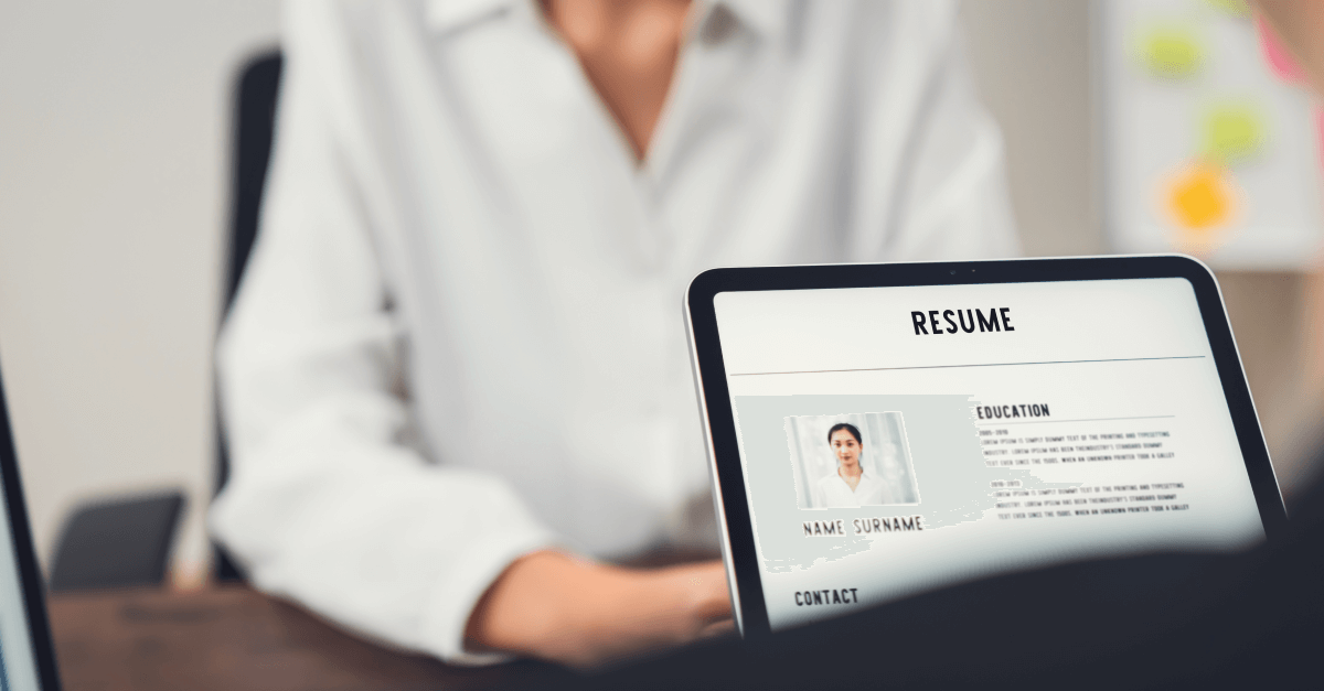 Jak dopasować CV do oferty pracy?