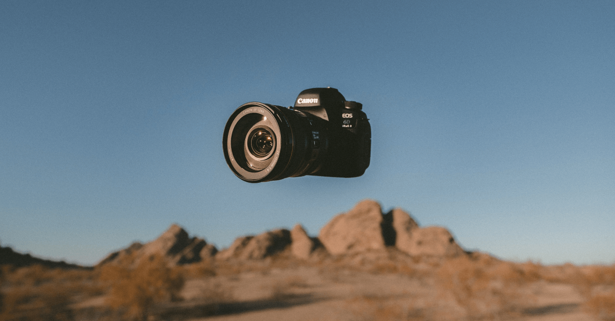 Lustrzanka czy aparat kompaktowy? Co wybrać?