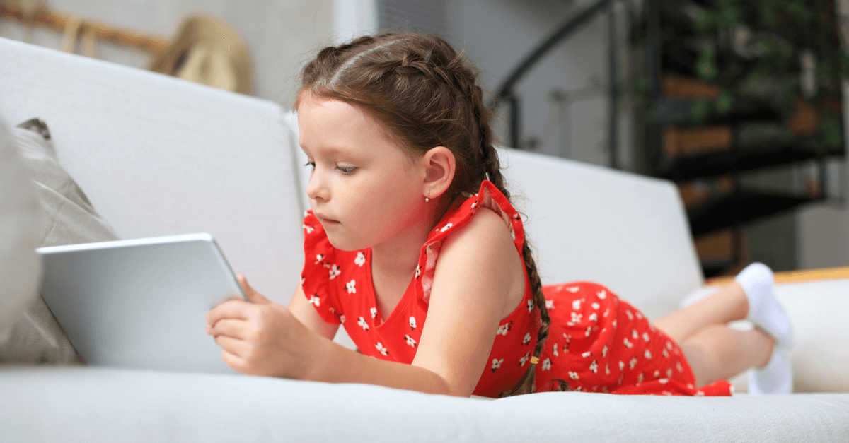 Naucz swoje dziecko bezpiecznego korzystania z Internetu