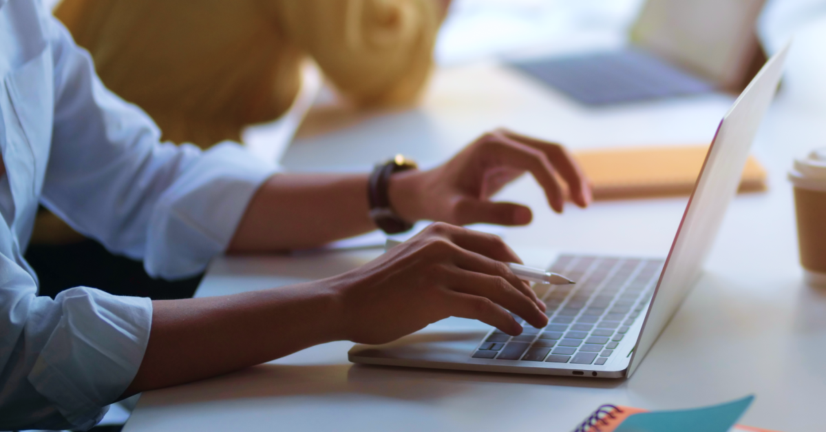 Jak wyczyścić pamięć podręczną i pliki cookie?