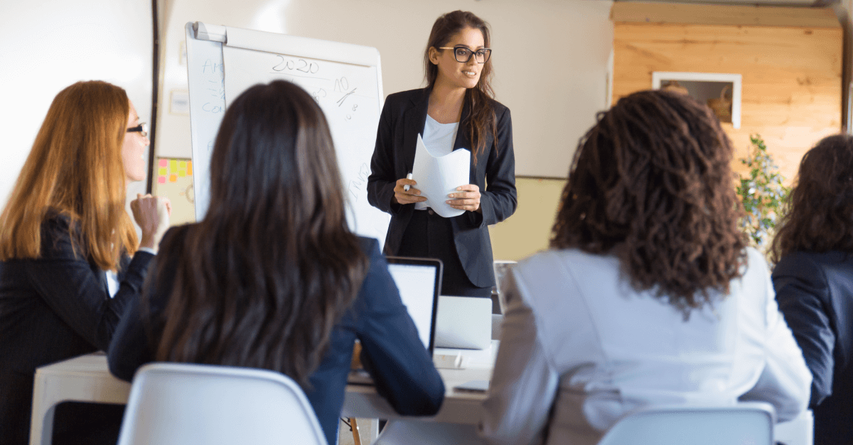 Jak efektywnie organizować i prowadzić spotkania