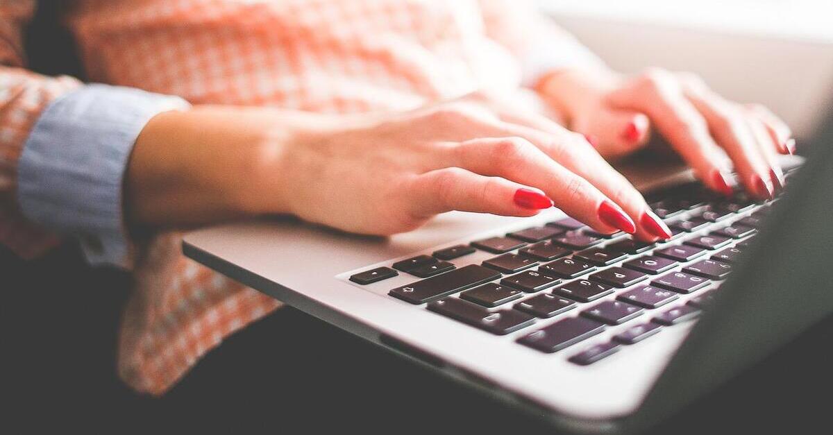 Zmiana języka i układu klawiatury w systemie Windows 10