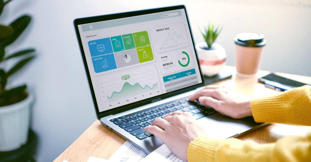 Frazy kluczowe w SEO – jak dobierać słowa pod pozycjonowanie strony?