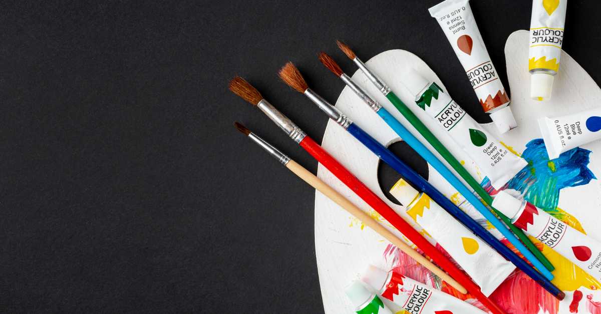 Jak wybrać odpowiednie pędzle, farby i papier do akwareli