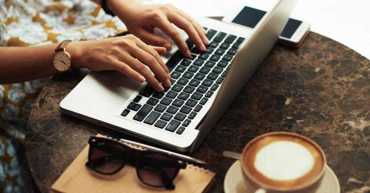 AI w marketingu: Jak wykorzystać sztuczną inteligencję w copywritingu?