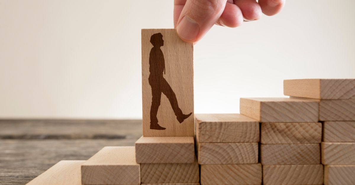 Indywidualne ścieżki rozwoju pracowników w oparciu o edukację online