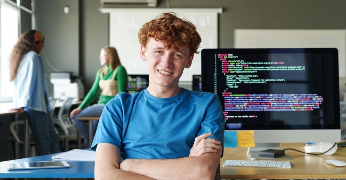 Kursy online a programowanie. Czy warto kupować kursy programowania?