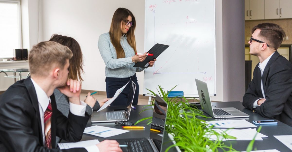 Jak stworzyć Indywidualny Plan Rozwoju Pracownika (IPR) + Przykłady